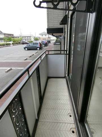 ユーステージ B棟のバルコニー