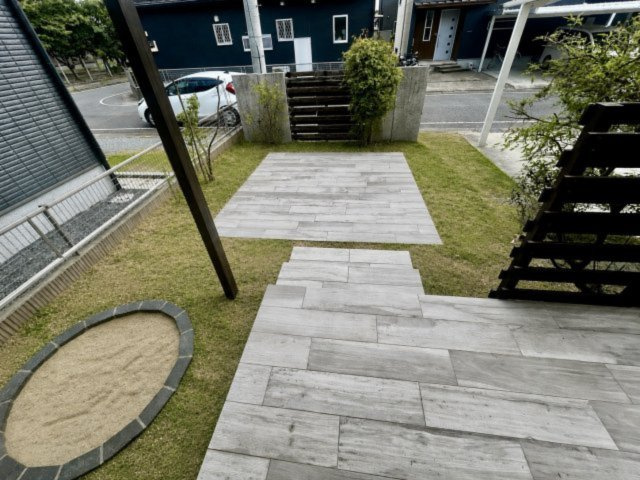 熊本市南区良町一丁目 戸建ての庭|ガーデンバルコニー。
砂場もあり、お子様の遊び場として、活躍します。