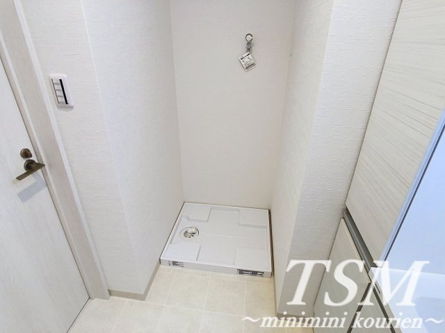 メゾンレヴナ木田町の洗面所|洗濯機置場