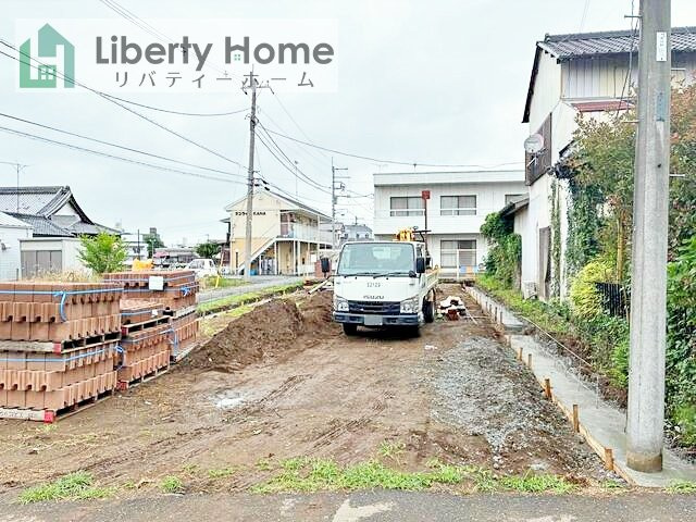石岡市貝地1期　新築戸建の前面道路含む現地写真