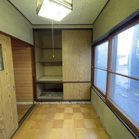 登別市富士町5丁目25-4 中古住宅｜キッチン5帖以上 前道6m以上 洗面
