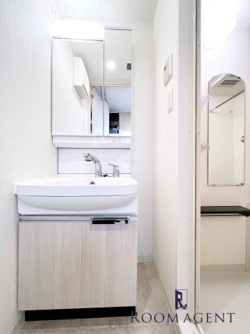 プレサンスSAKAEフロントの洗面所