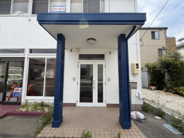 南浅田1丁目店舗・事務所のエントランス