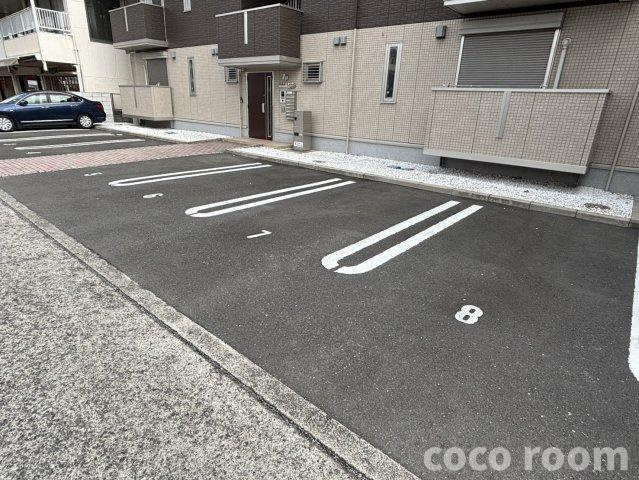 ドルチェ カーサの駐車場