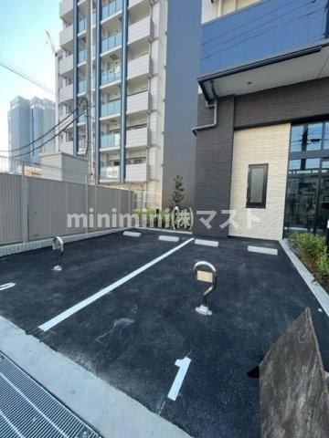 大阪市大正区三軒家東４丁目の賃貸マンションの駐車場