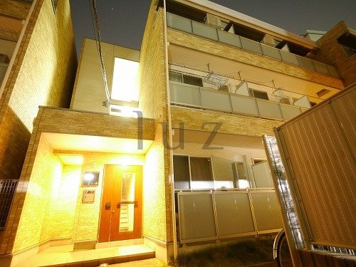 リブリアドバンス鶴見Ⅱの外観
