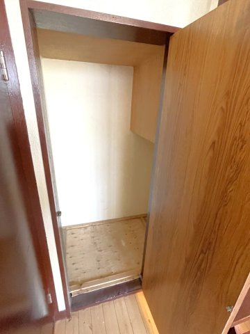 東郷90TC貸家の収納|階段下収納