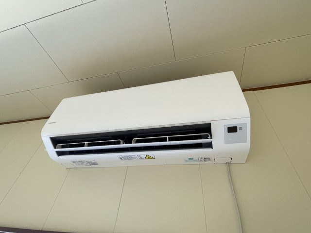 東郷90TC貸家の設備|2階洋室　エアコン付き