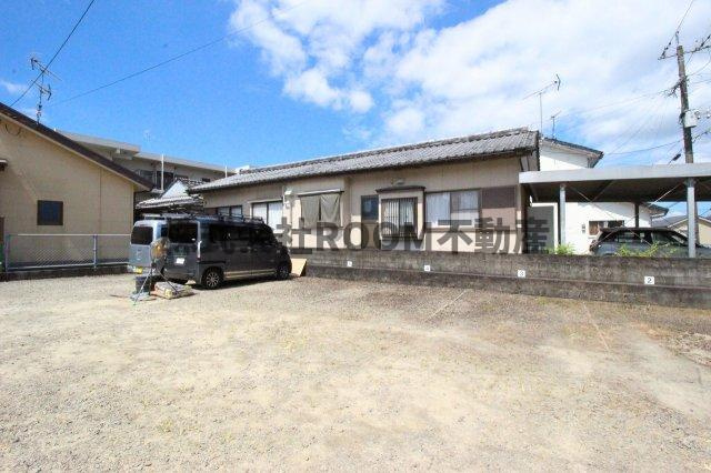児玉貸家の駐車場|カースペースがあります