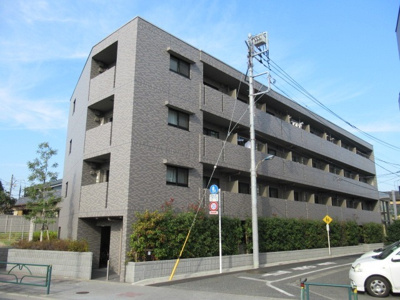 【外観】 | ルーブル中村橋参番館 | 鉄筋コンクリート造のがっちりとした建物。