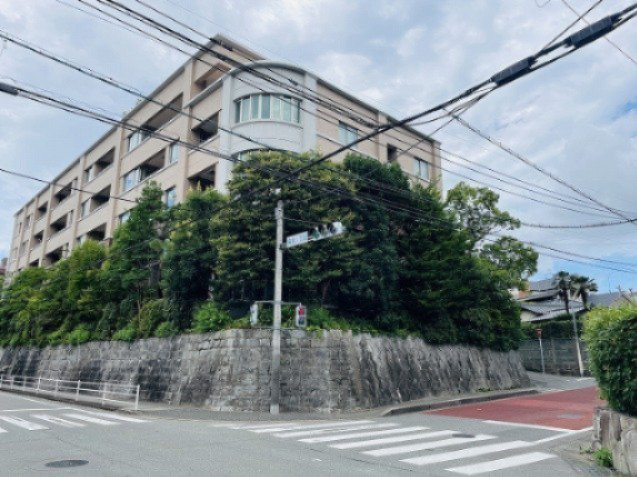 【外観】 | グランドメゾン萩の宮 | 西鉄平尾駅まで徒歩9分のため、通勤・通学にも便利なエリアです「
