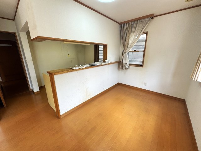 石渡中古住宅の居間・リビング