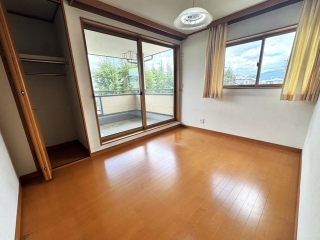 石渡中古住宅の洋室|洋室6帖