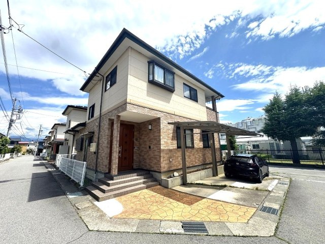 石渡中古住宅の外観