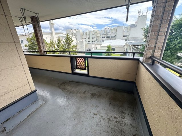 石渡中古住宅のバルコニー