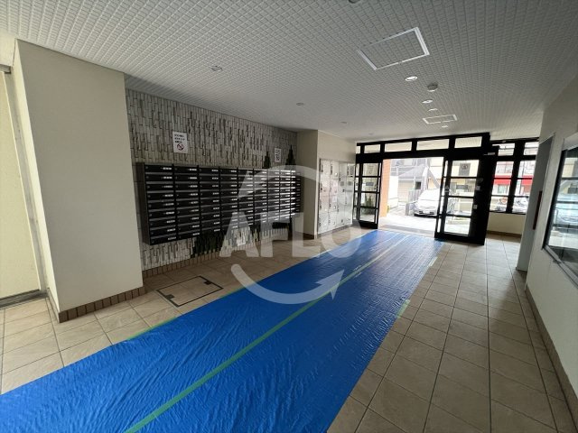 ハイツ森ノ宮　東中本小学校区のロビー|ハイツ森ノ宮　ロビー