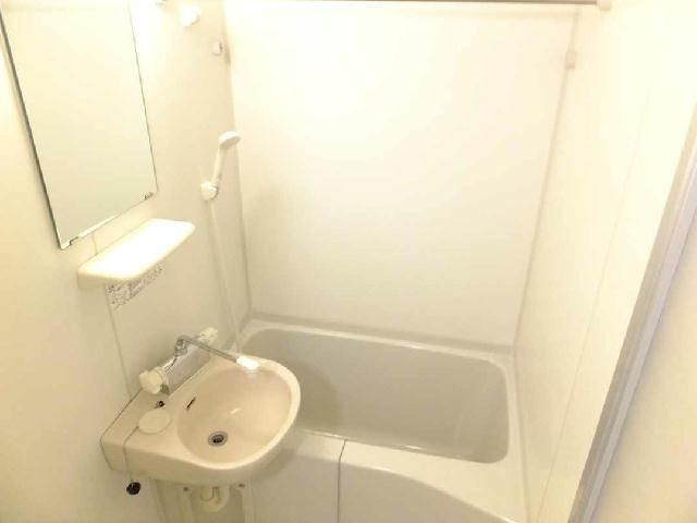 レオパレスコトブキの浴室