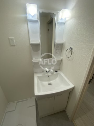 LIVIAZ OSAKA EASTの独立洗面台|BADGE北巽　独立洗面台