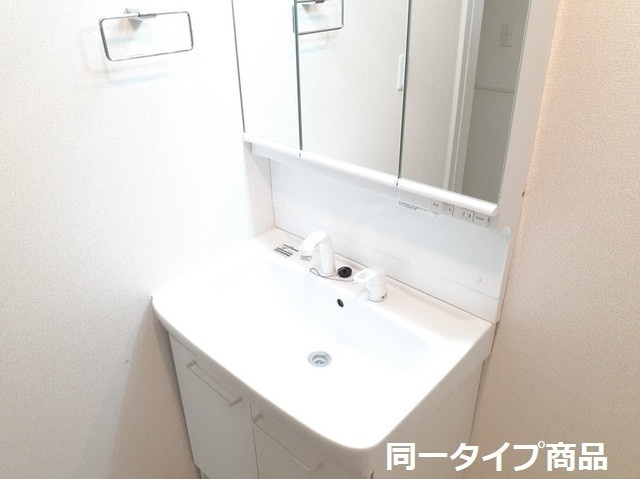 ソレイユ・ロンドの独立洗面台
