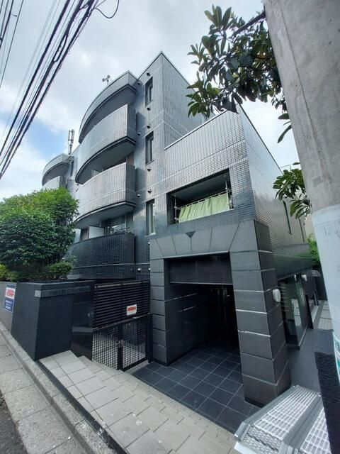 プレステージ駒場の外観|鉄筋コンクリート造・総戸数は25戸です。