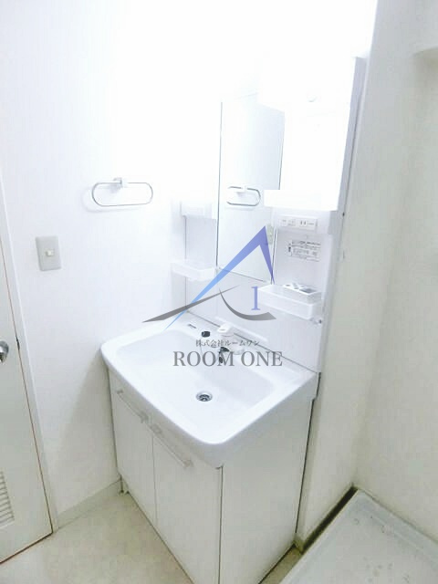 中銀新橋マンシオンの洗面所|洗面台です。