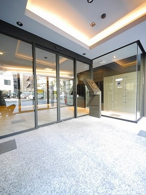 エルグランジュテ川崎のロビー