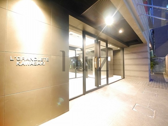 エルグランジュテ川崎のエントランス