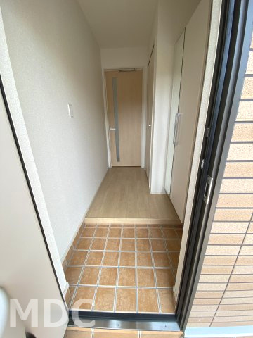 クラールプレディエＦの玄関