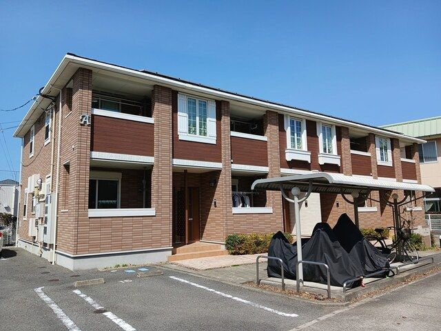 クラール名東　Ａの駐車場