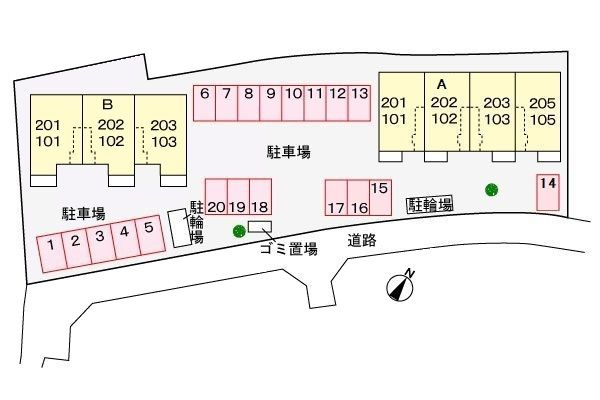 クラール名東　Ａの駐車場