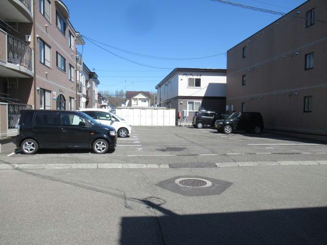 グランデュールⅡの駐車場