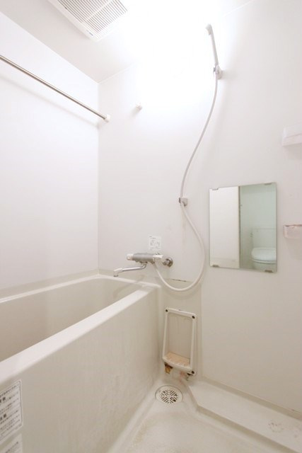 AQUA PRIME TOWER OSHIAGEの浴室