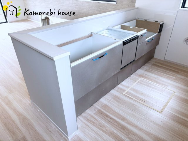 KIS蓮田市緑町　15期　新築一戸建て　LIGARE　01のキッチン|2026.10.6撮影