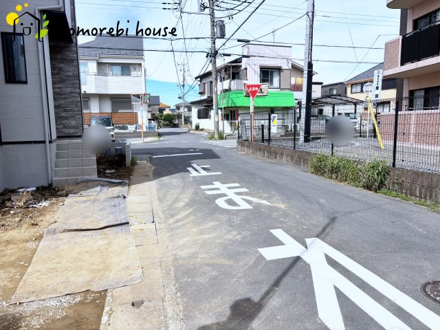 KIS蓮田市緑町　15期　新築一戸建て　LIGARE　01の前面道路含む現地写真|2026.10.6撮影