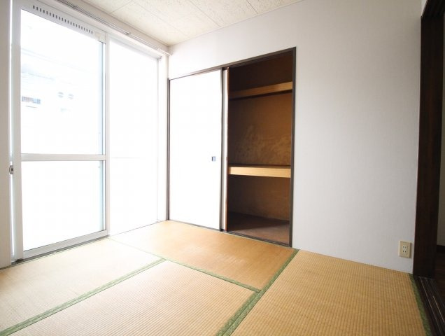 コーポ由美B棟のその他