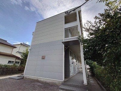 レオパレスマーレリリの外観
