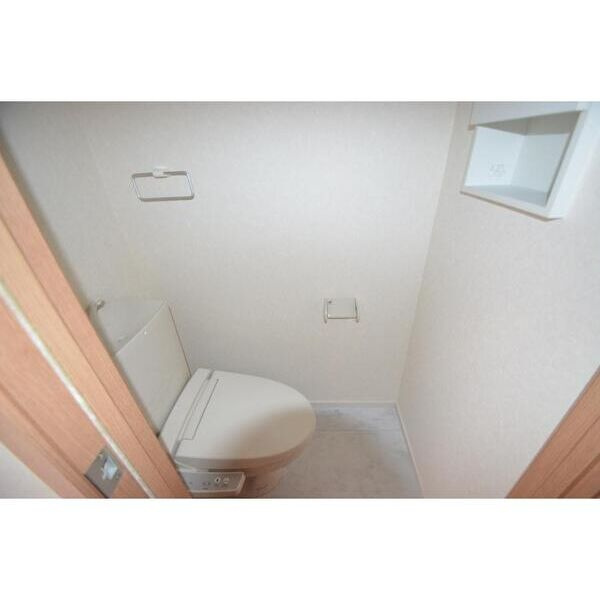 城屋敷戸建賃貸　Aのトイレ