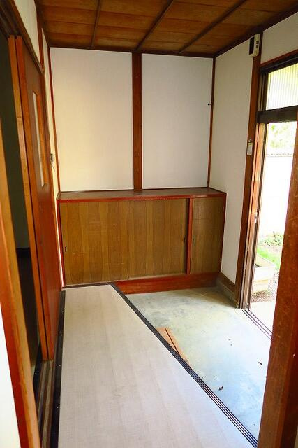 逆井４丁目戸建の玄関