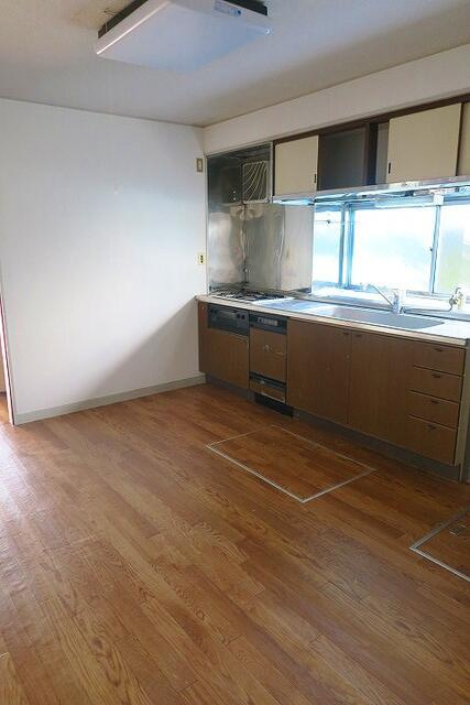 逆井４丁目戸建のキッチン
