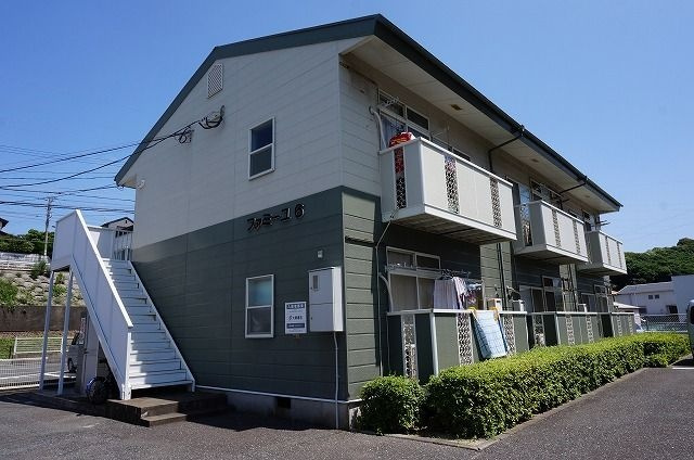 ファミーユ６の外観