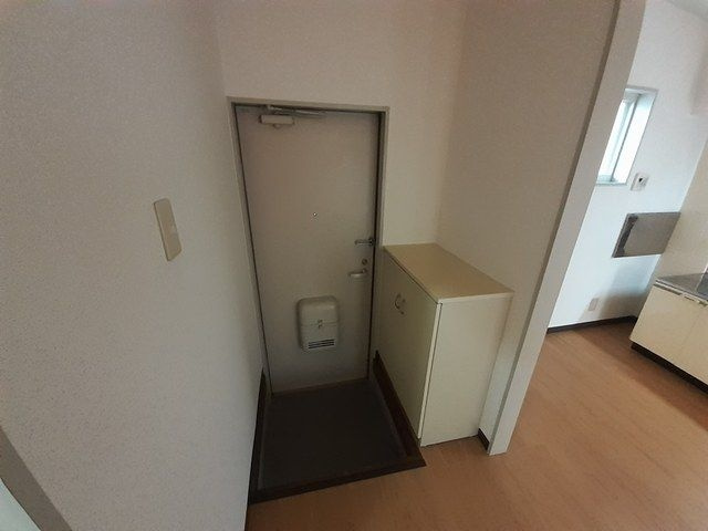 ファミーユ６の玄関