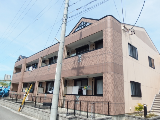ラブリータウンB棟の外観