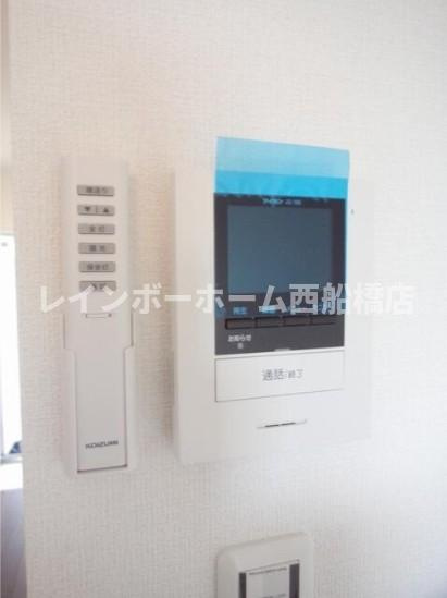 プリズム7番館のセキュリティ|同間取り反転タイプの別部屋です