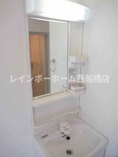 プリズム7番館の独立洗面台|同間取り反転タイプの別部屋です