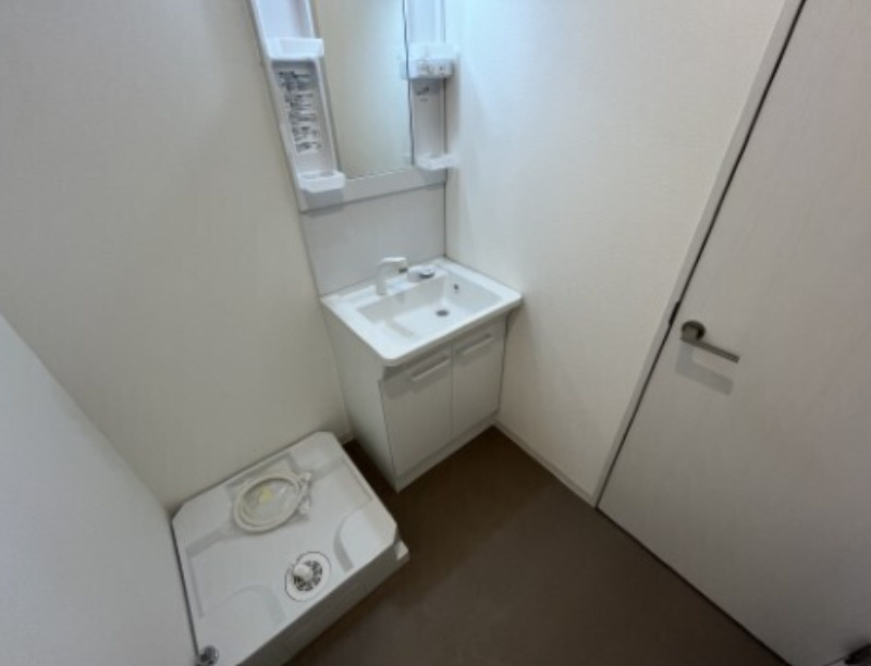 ジーメゾン桜西堀スリジエの独立洗面台