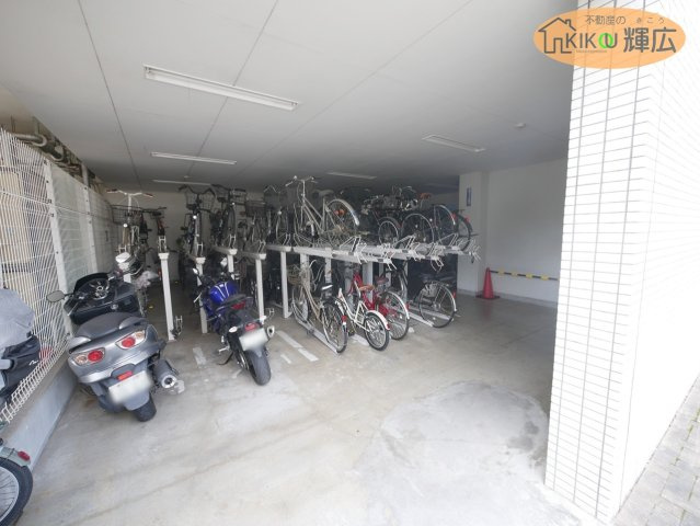 グラジオ元町プレミアム　3階の駐輪場