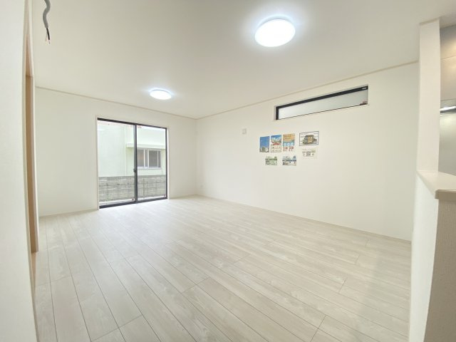 浦添市沢岻（全5棟）C号棟の居間・リビング|※同仕様写真です