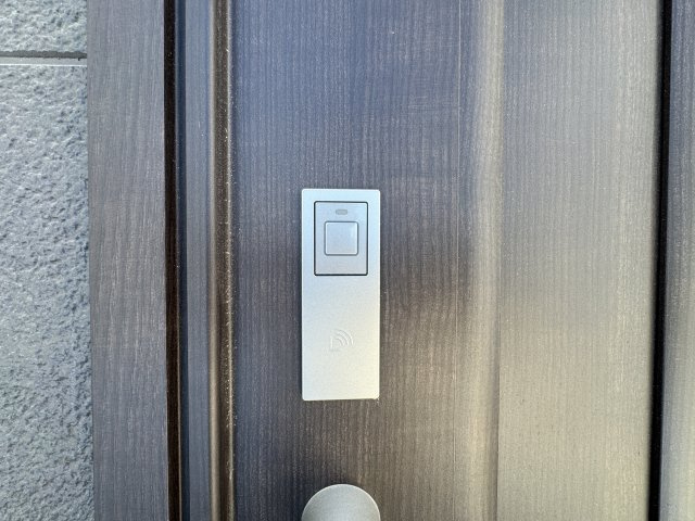 浦添市沢岻（全5棟）C号棟の玄関|C号棟　スマートキー付き♪
