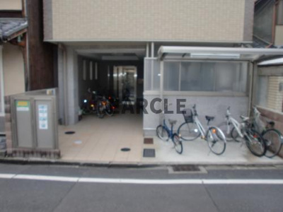 【駐車場】 | フォルグレンツェン | 駐車場があるので、車を買う予定の方も安心です