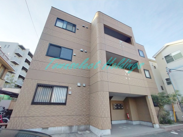 茅ヶ崎市中海岸４丁目の賃貸マンション
